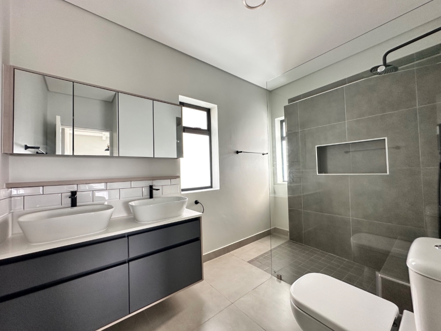 4 Bedroom Property for Sale in Hartland Lifestyle Estate Western Cape